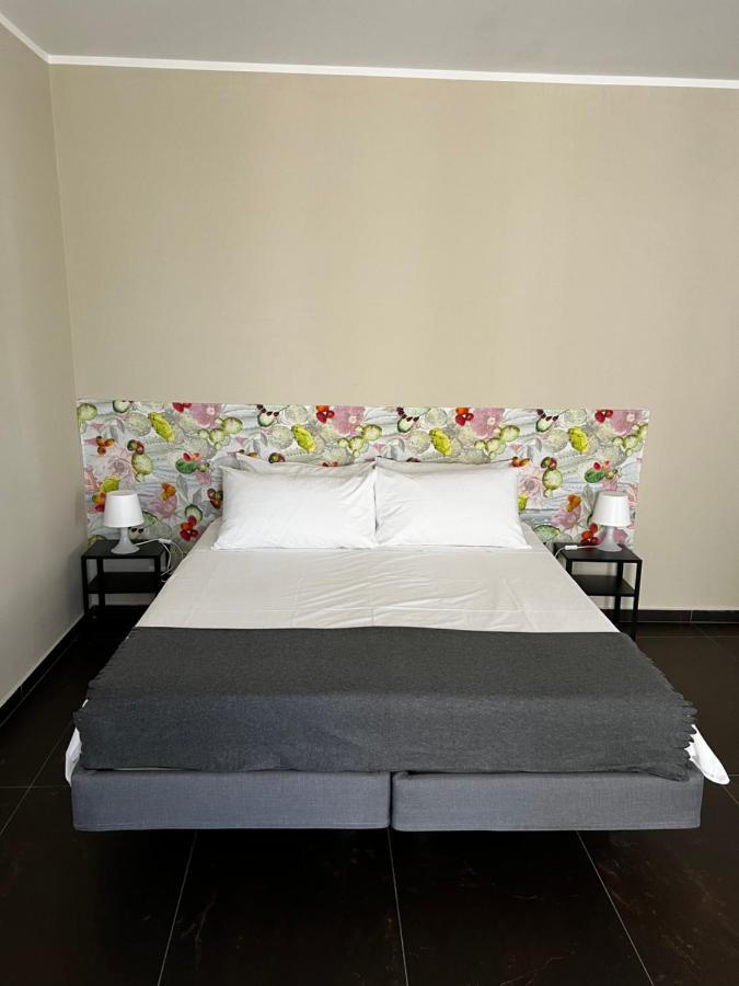 Lo Svevo Apartment Catania Luaran gambar
